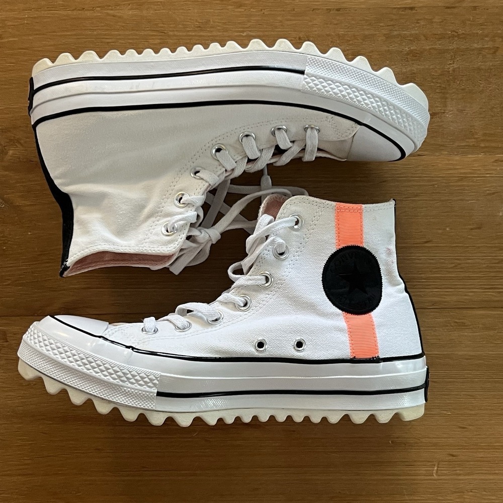 Converse Chuck Taylor All Star Lugged Hi Top Sneakers Womens 9 White Neon Orange